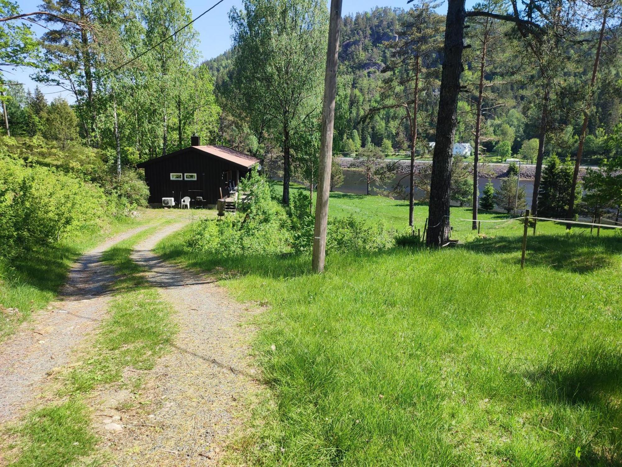 Haugheim Two-Bedroom Cottage Birkeland エクステリア 写真
